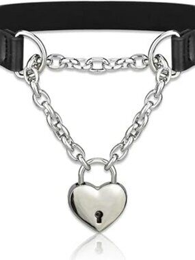 NEW Goth Choker Necklace Black Choker Heart Padlock Day Collar w Key PU Leather‎